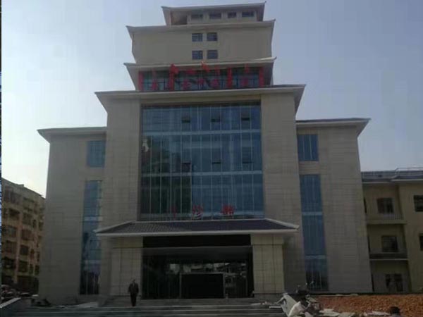 咸寧嘉魚(yú)中醫(yī)院新院區(qū)二臺(tái)90萬(wàn)大卡真空鍋爐